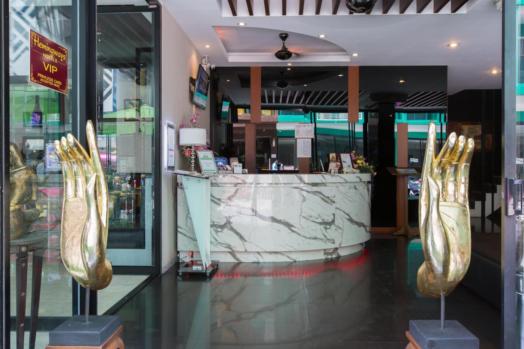 Hemingways Silk Hotel Patong Exteriör bild